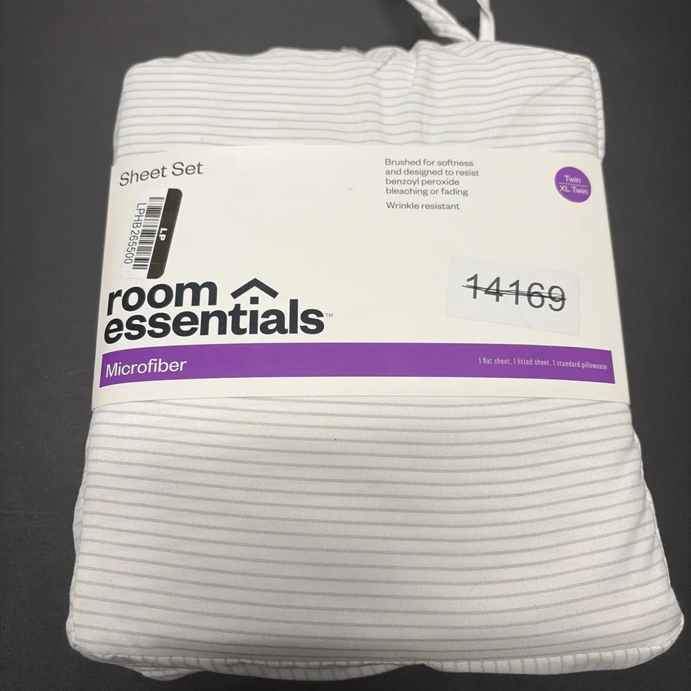 Room Essentials Twin Or XL Twin Size Bed Sheet Set, White W Gray Stripes 20673